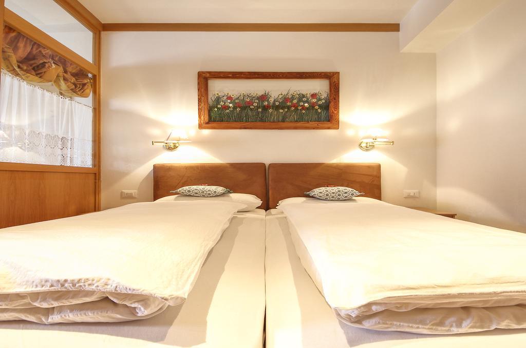Apartments Chalet Ciufdlton Колфоско Екстериор снимка
