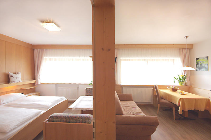 Apartments Chalet Ciufdlton Колфоско Стая снимка